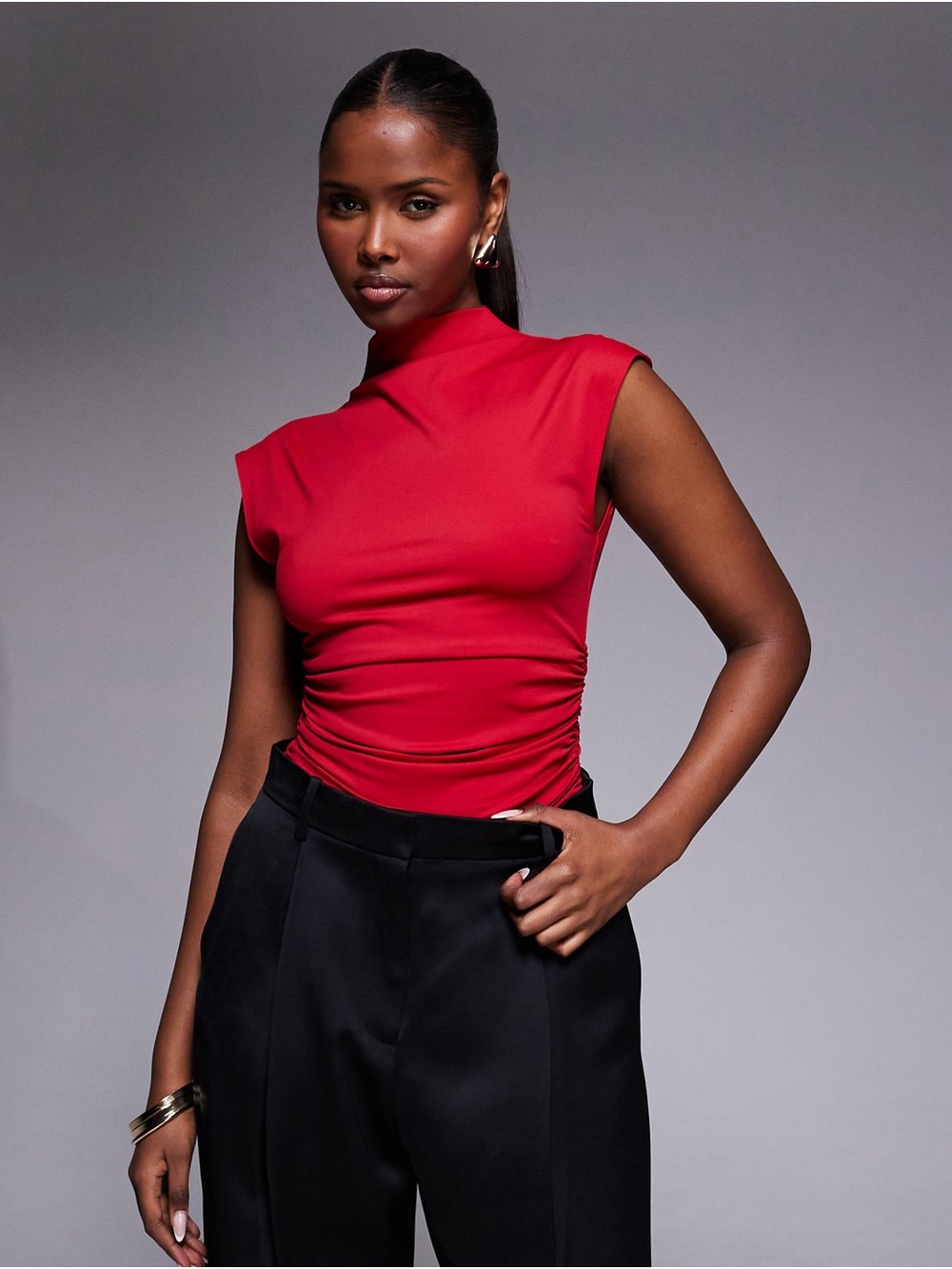 p252. Good American- Red Sleeveless Bodysuit - Picture 5 of 5